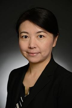 A photo of Qiaoning Guan.