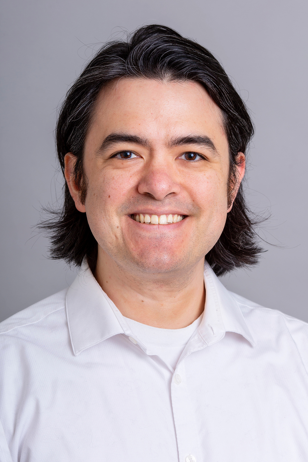 A photo of Lynn Lee.