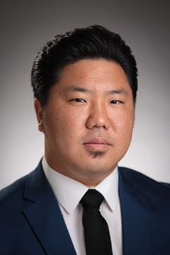 A photo of Yinan Li.