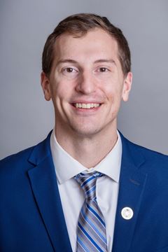 A photo of Bradley Mummert.