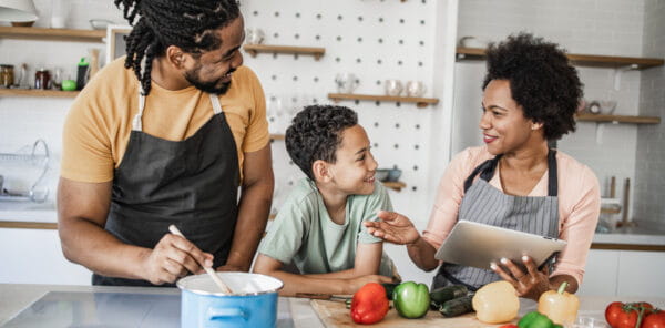 8 Steps to Help Kids Make New Year’s Resolutions