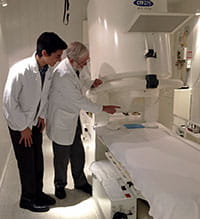 Arjun-Sheth-with-Dr-Rose-200_jpg