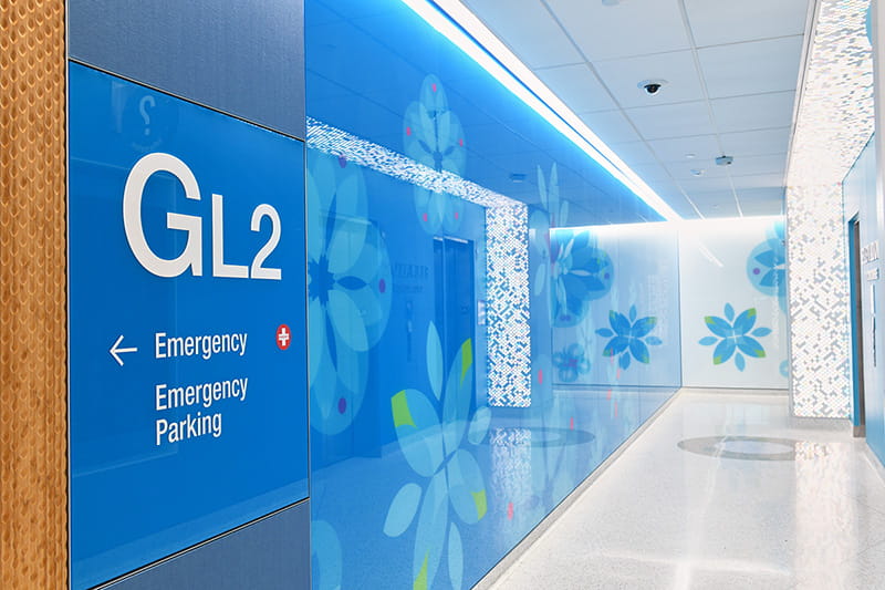 A photo of Emergency Room signage.