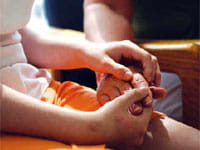 help-visual-200x150-holding-hands