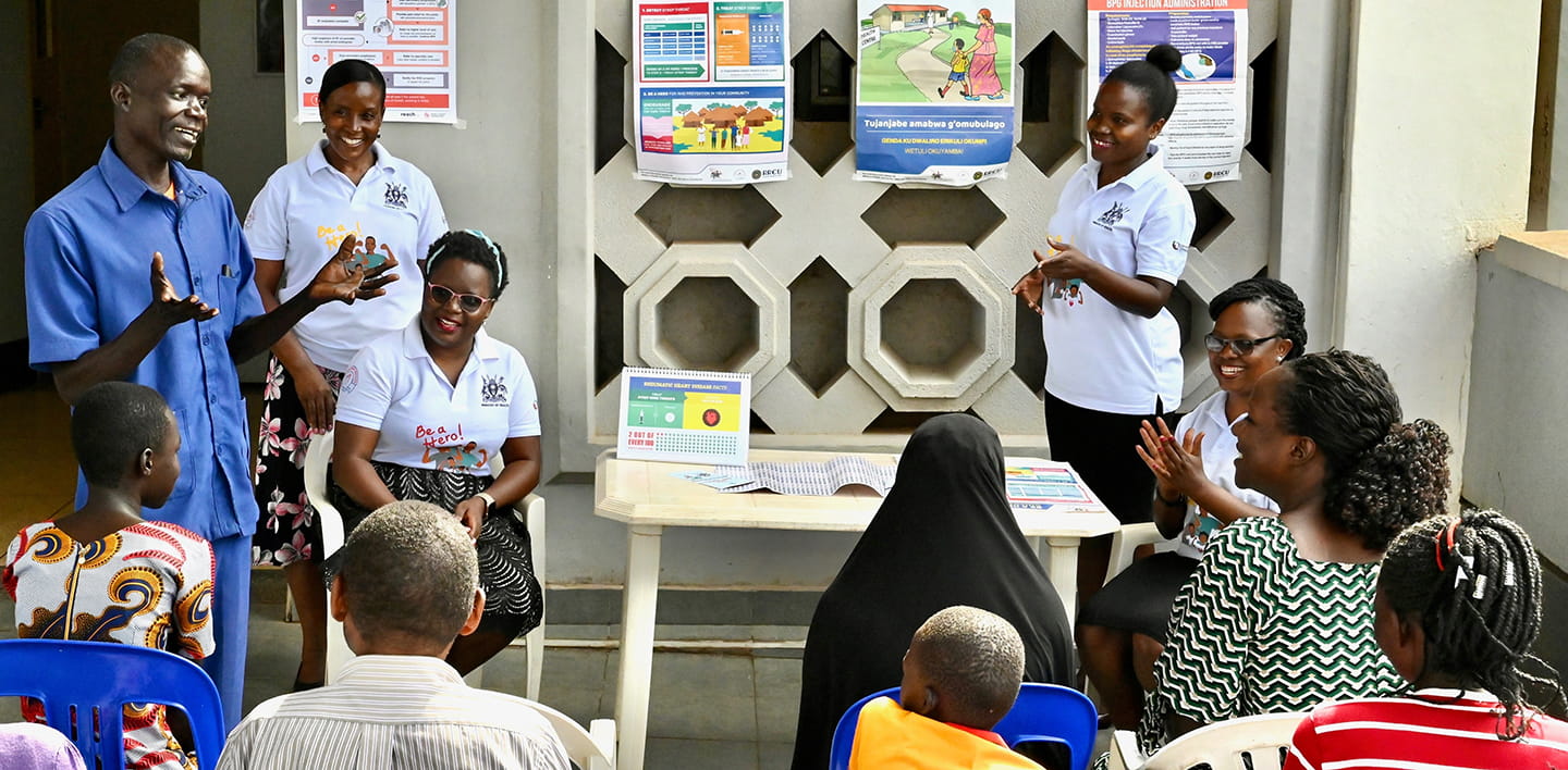 Primary care nurses teaching the community.