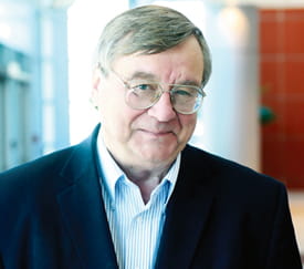 Photo of Arnold W. Strauss.