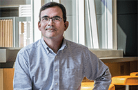 A photo of Lee Denson, MD.