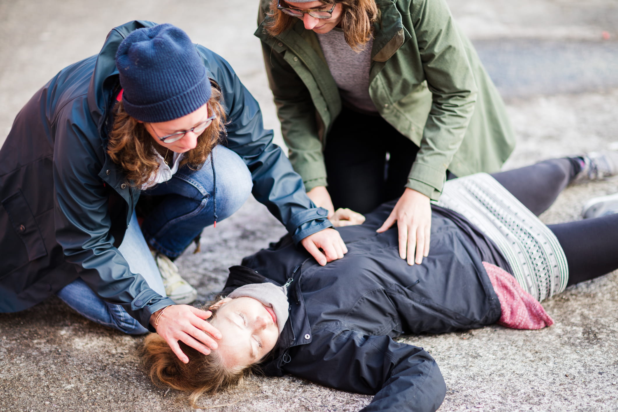 Bystanders assess whether a victim needs CPR and AED.