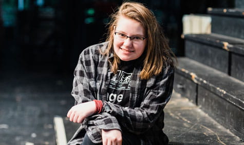 Erin, 18, senior high school photo (credit: Terri Calla Photography). 