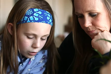 Peyton Krummen with her mom, Lisa.